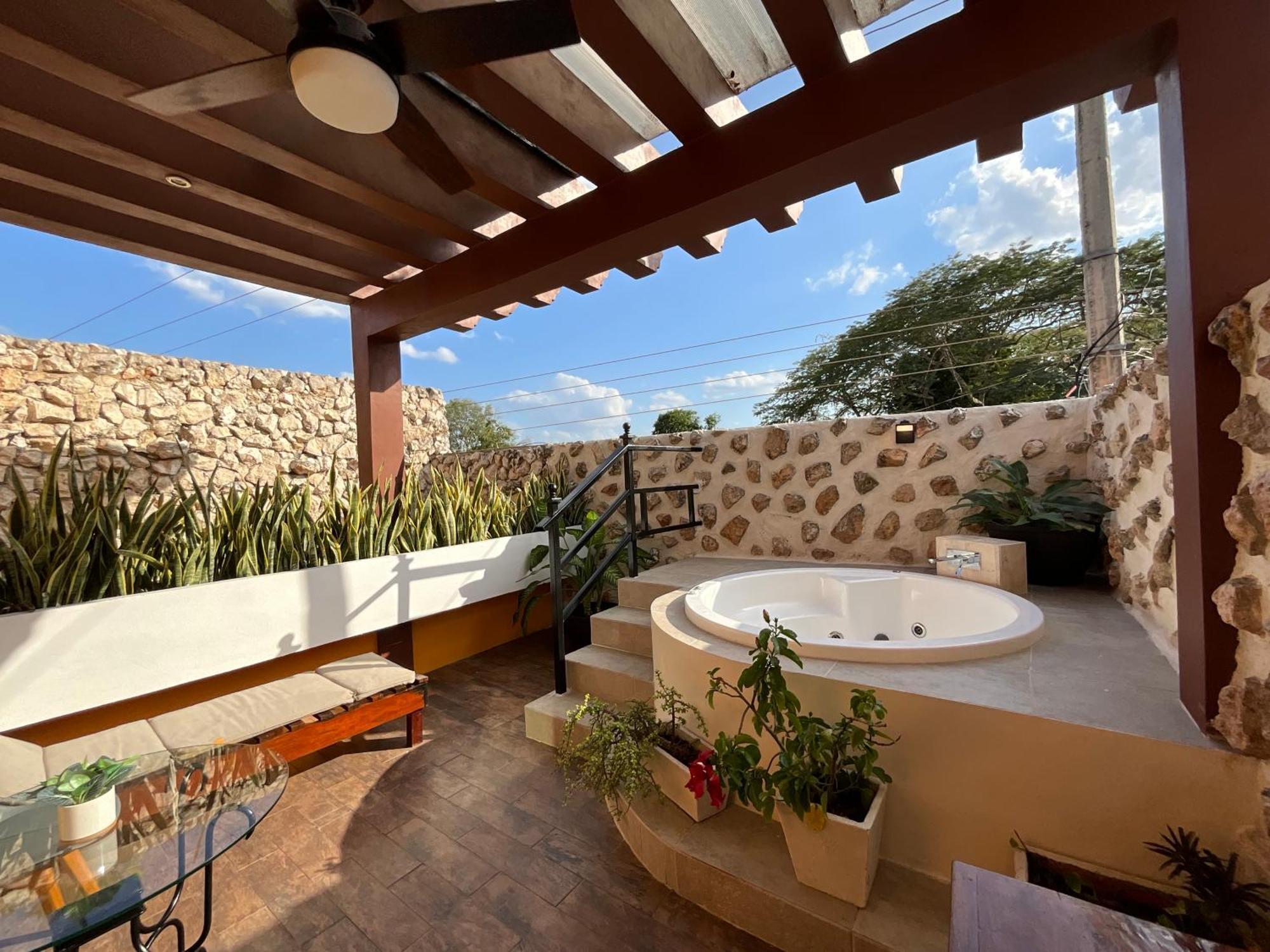 El Zaguan Colonial By Guruhotel Вальядолід Екстер'єр фото
