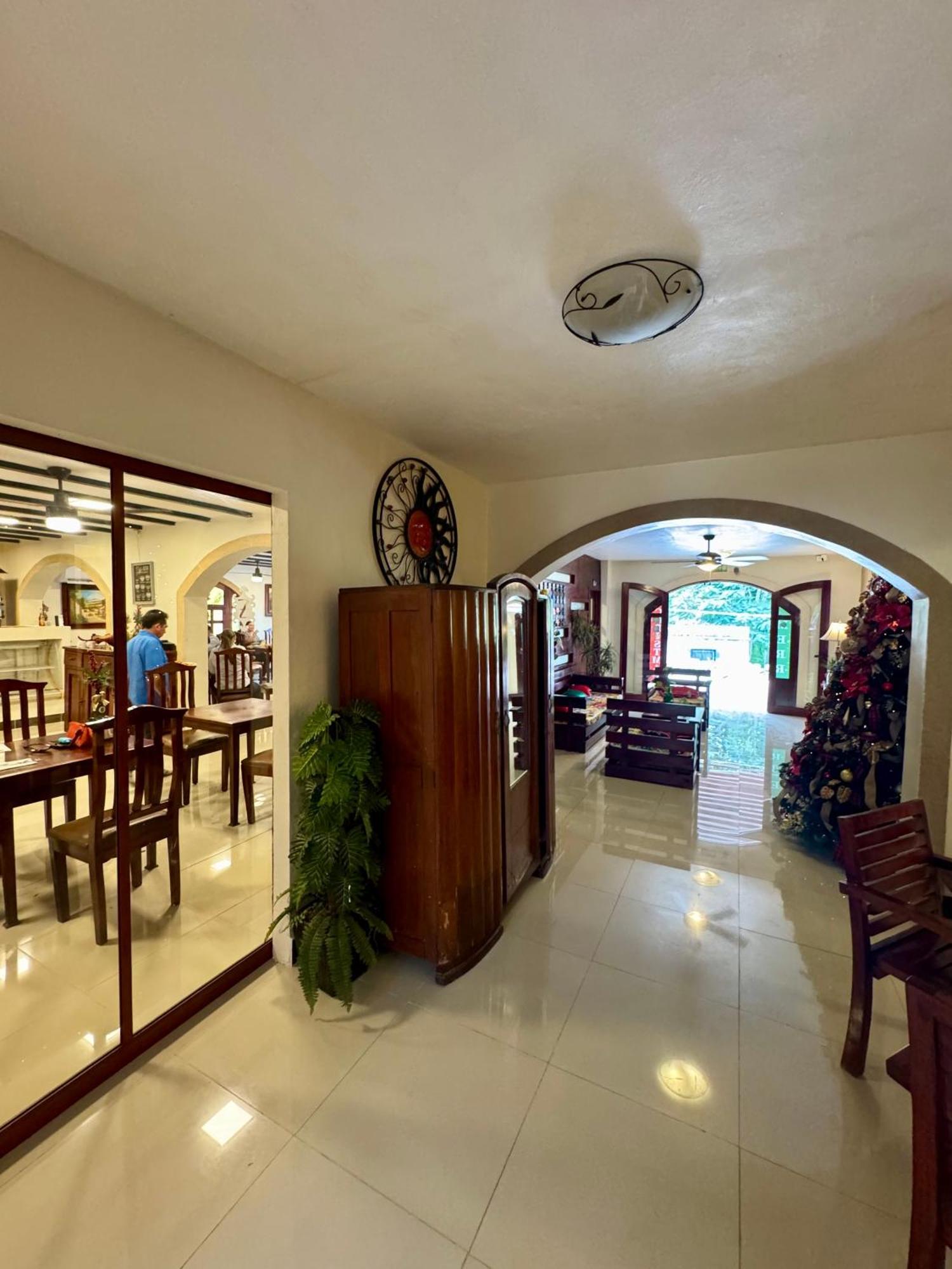 El Zaguan Colonial By Guruhotel Вальядолід Екстер'єр фото