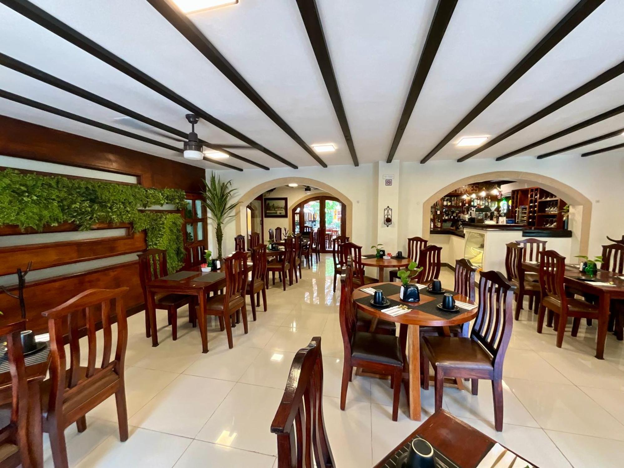 El Zaguan Colonial By Guruhotel Вальядолід Екстер'єр фото