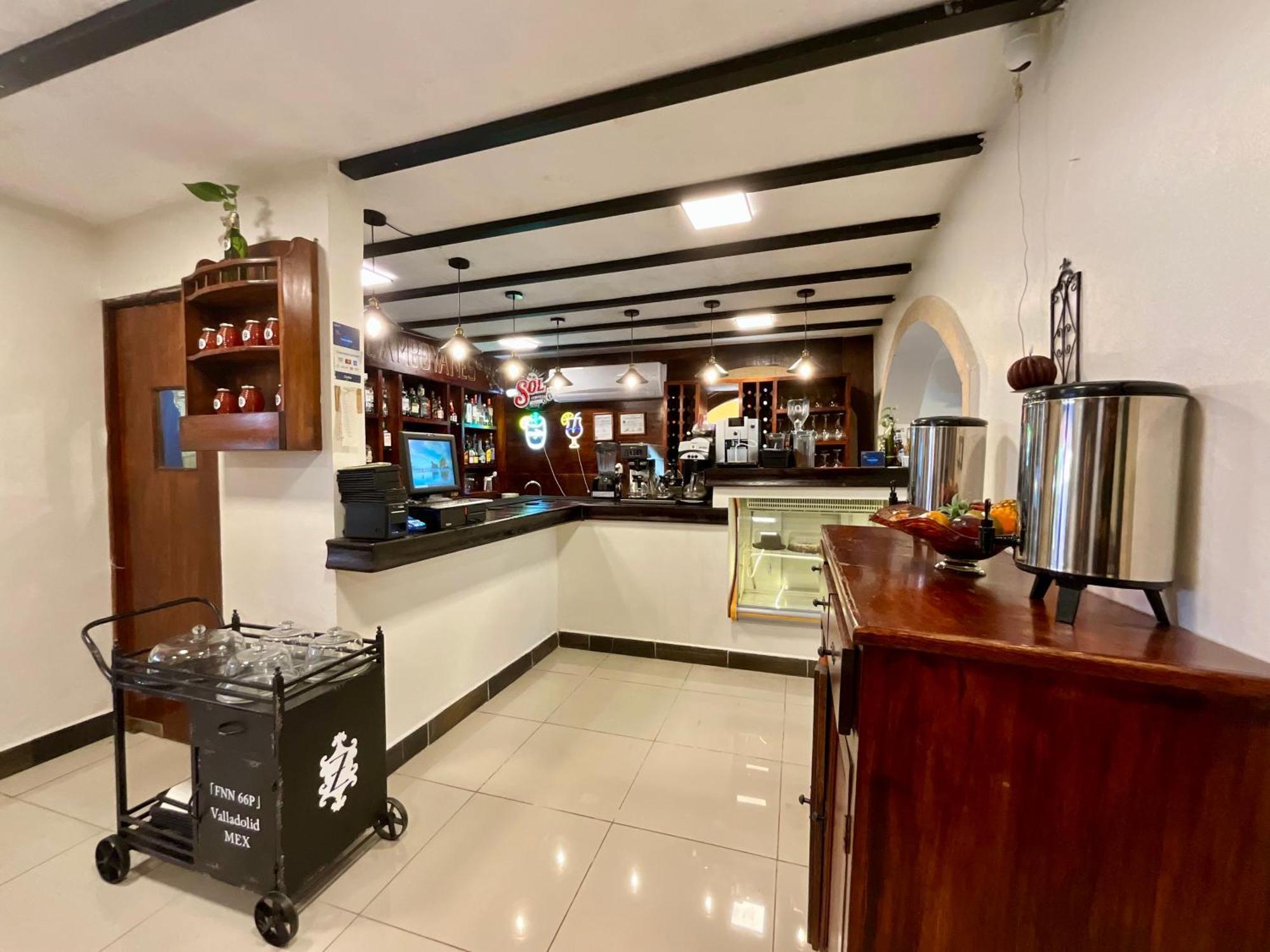 El Zaguan Colonial By Guruhotel Вальядолід Екстер'єр фото