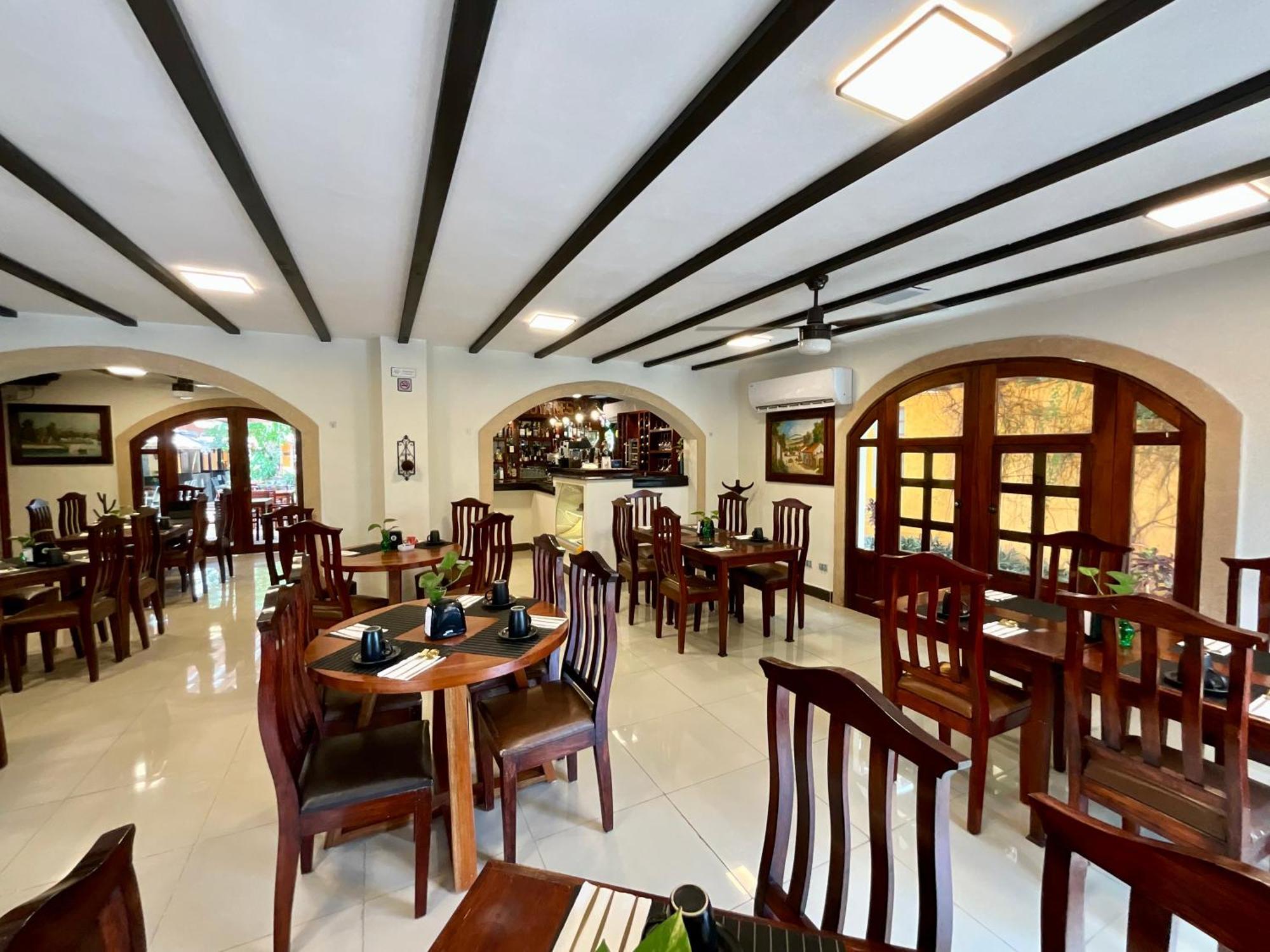 El Zaguan Colonial By Guruhotel Вальядолід Екстер'єр фото
